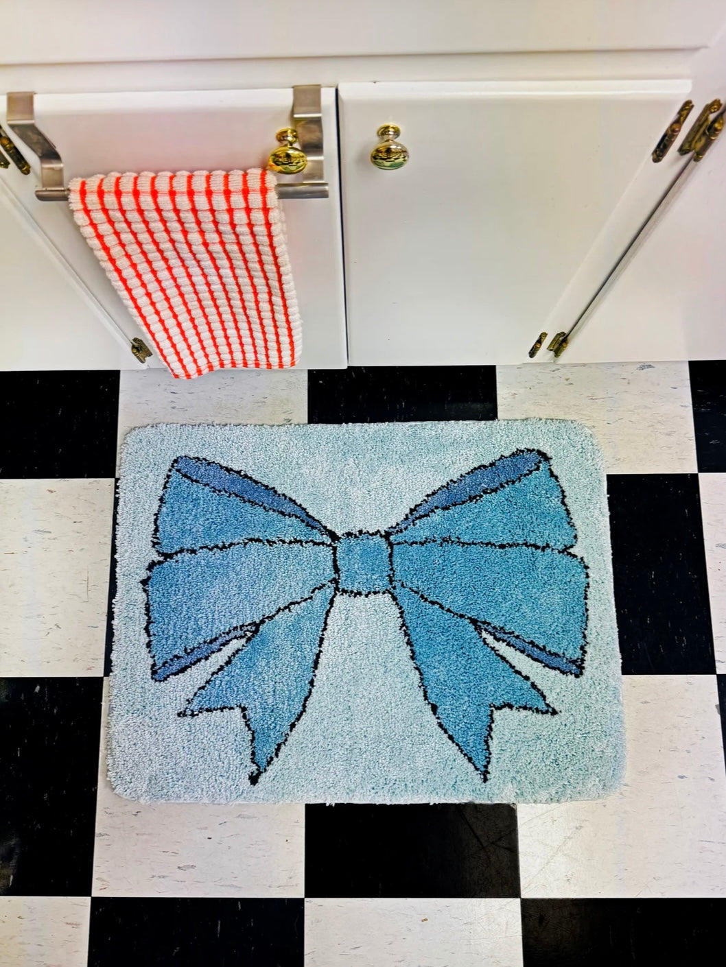 Bow Rug