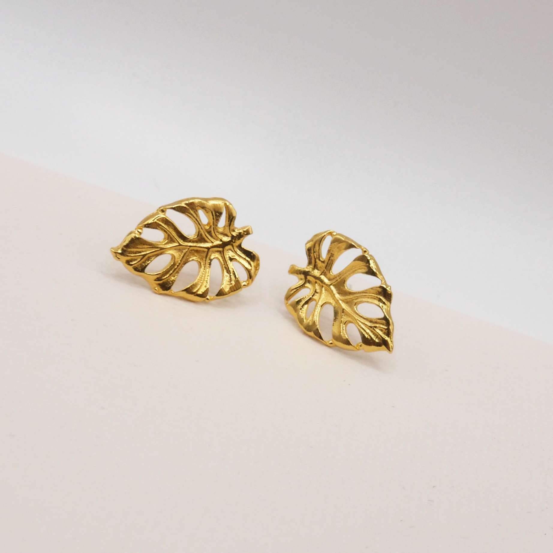 Monstera Earrings