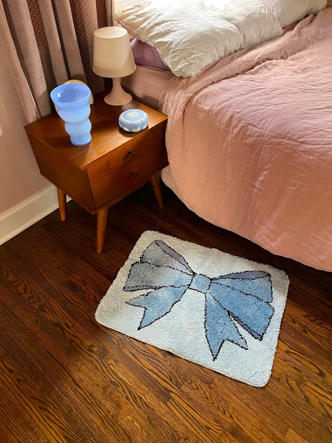 Bow Rug