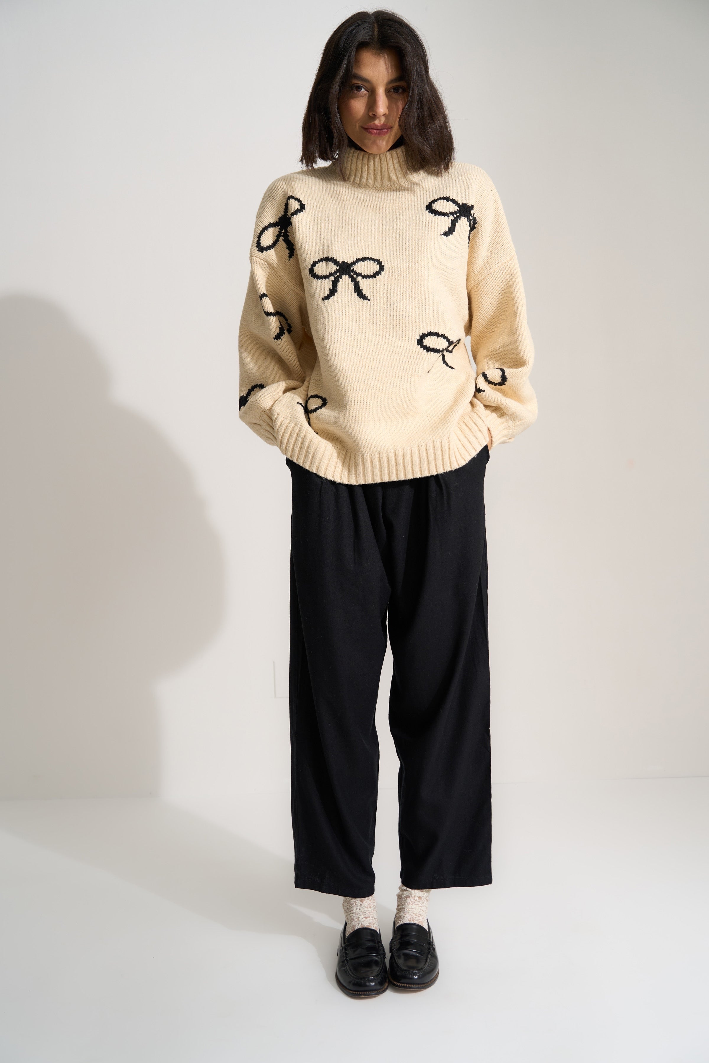 Bellamy Chunky Knit Pullover in Crème Bow