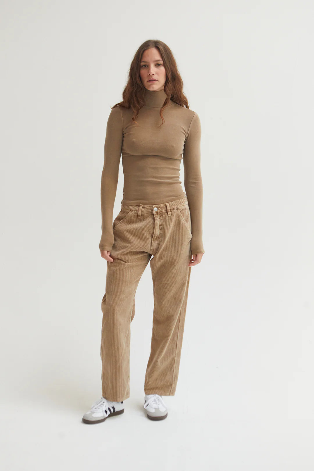 Saddie Ribbed Turtleneck in Latte