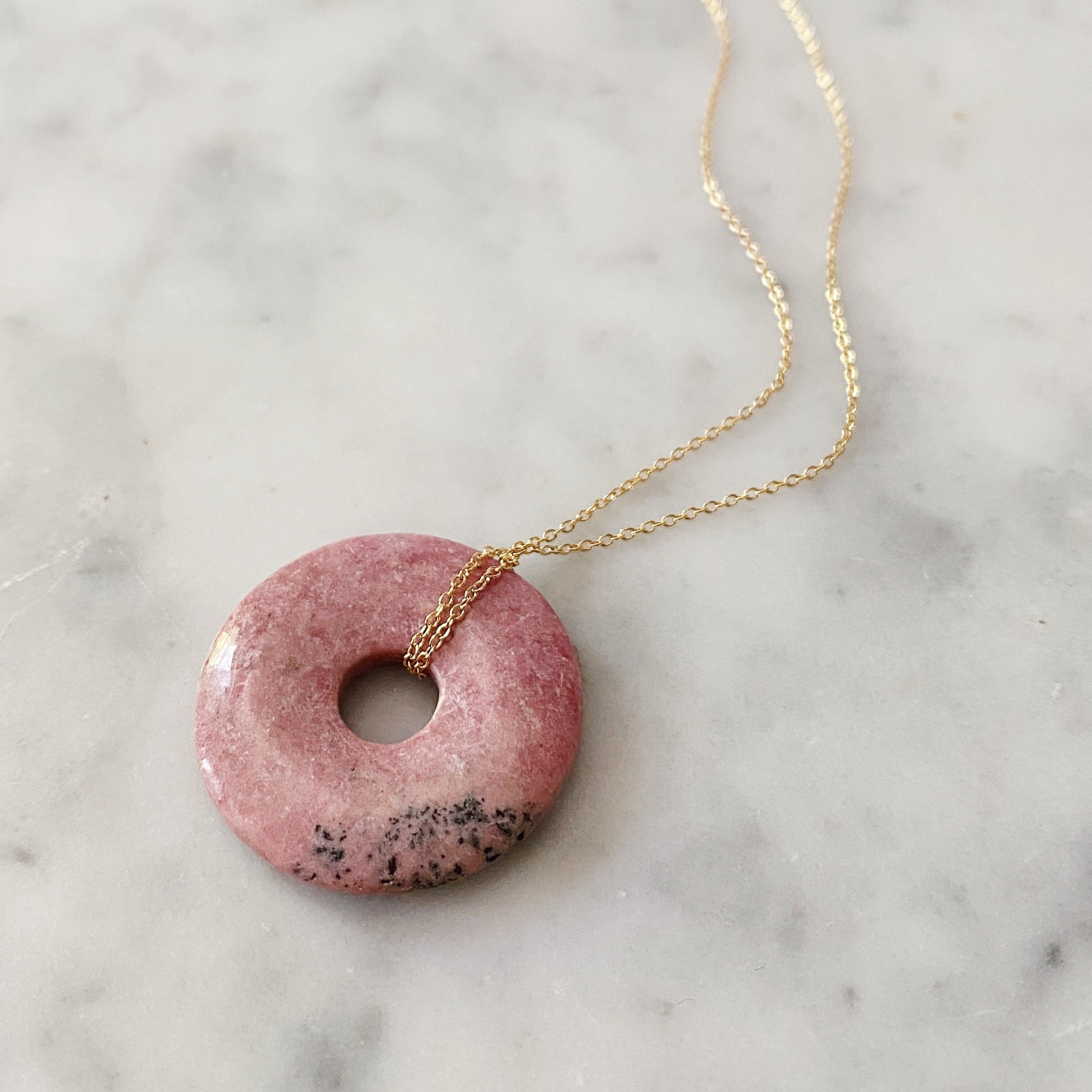 Beignet Necklace - Rhodolite