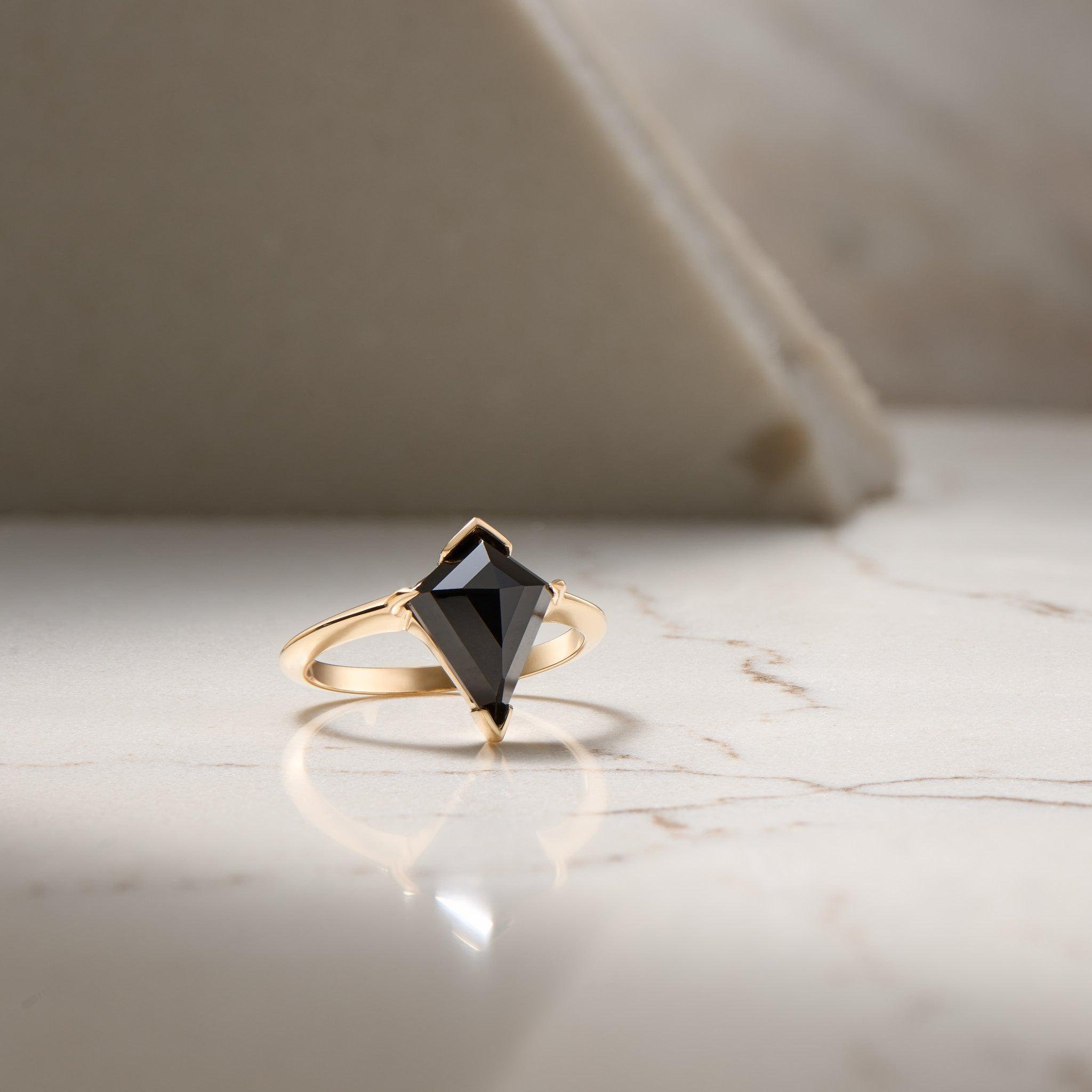 Black Spinel Kite Gold Ring