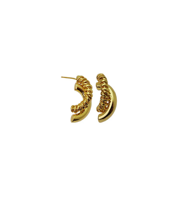CUDDLE EARRINGS - GOLD