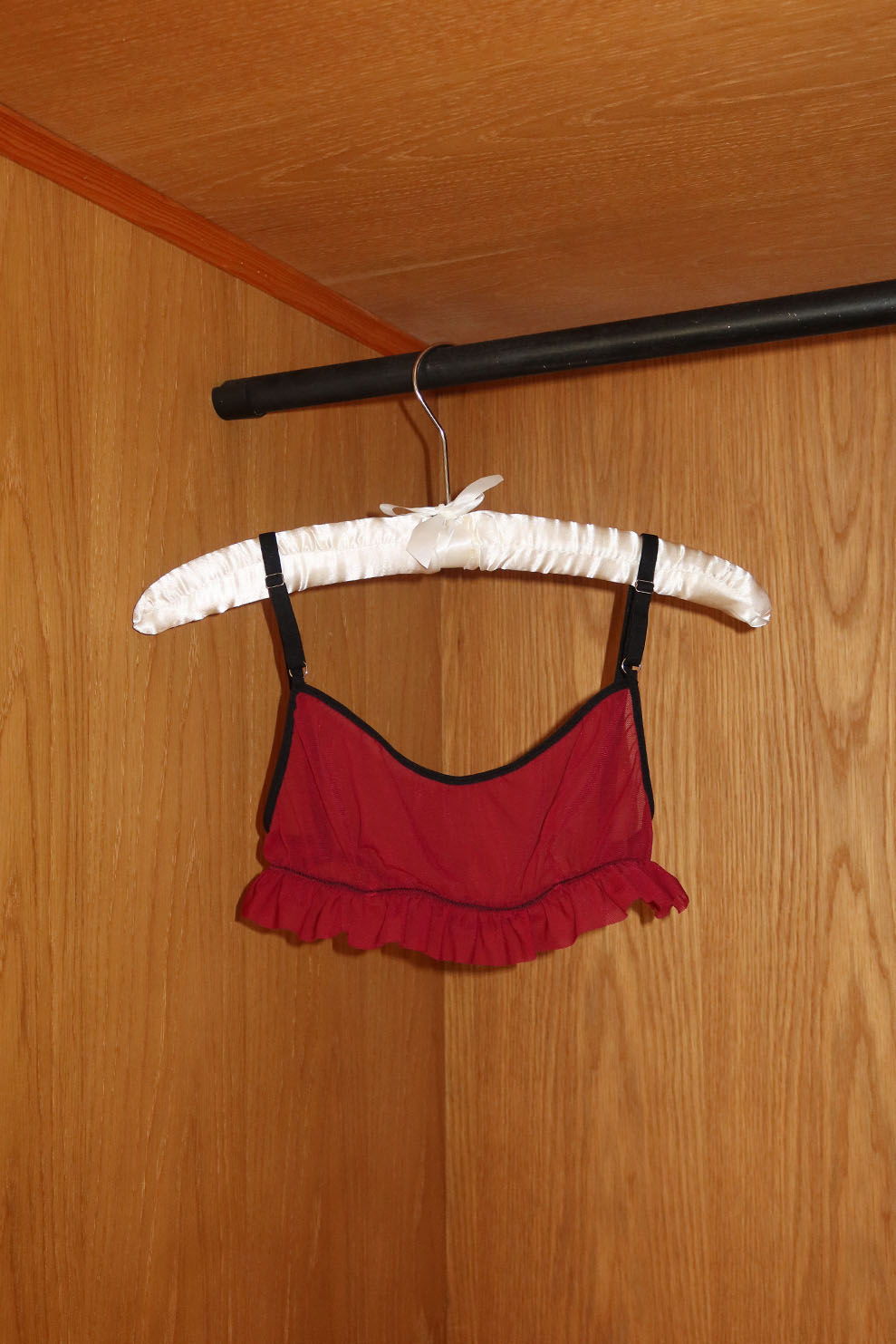 Remi Bra in Cherry