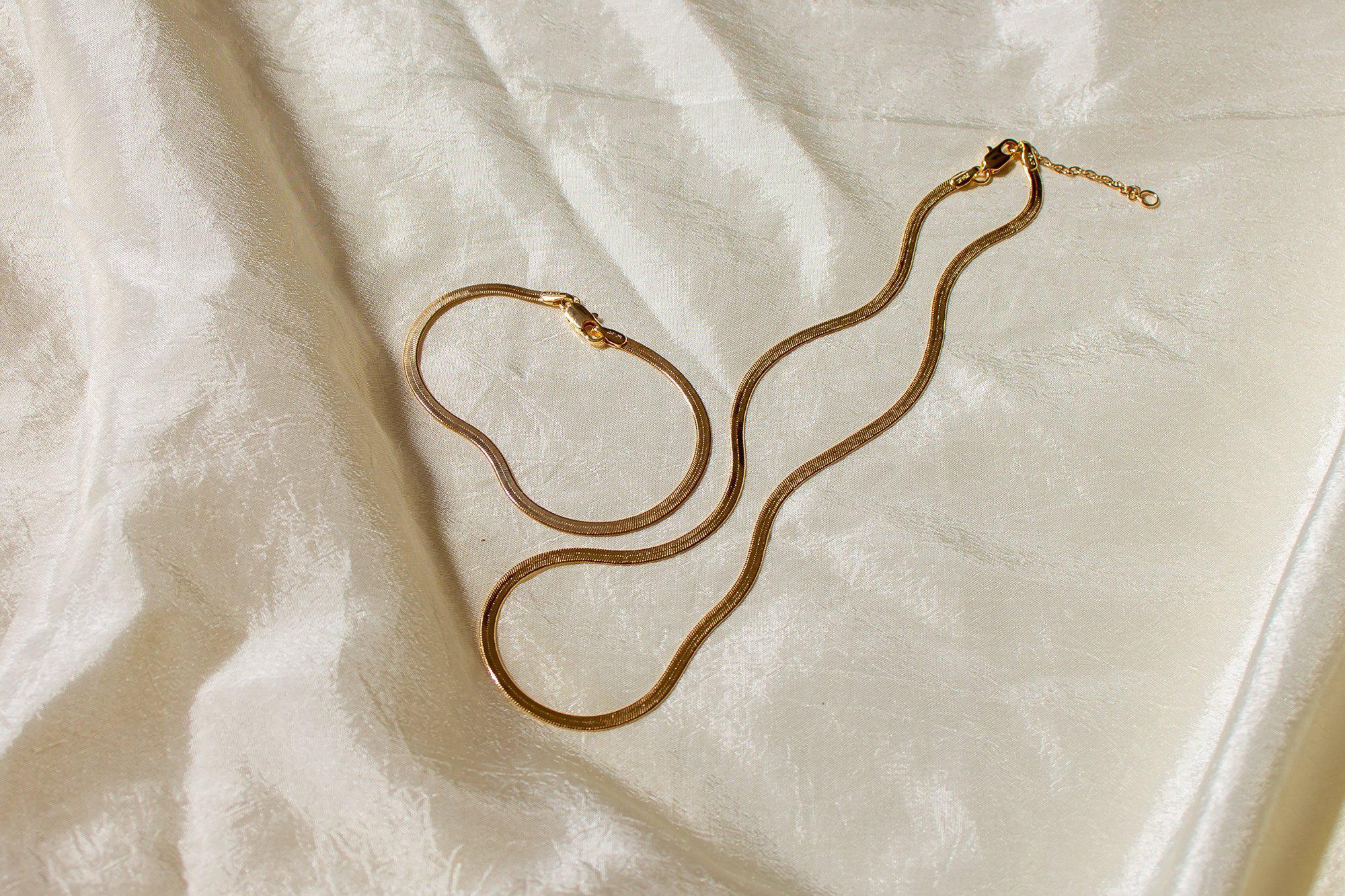 Slinky Gold Flat Herringbone Chain Necklace