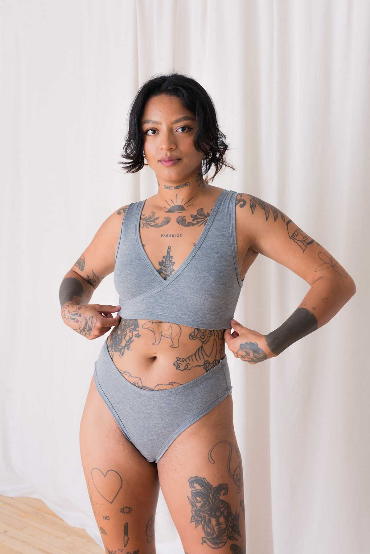 Moana Hip Bikini in Grey