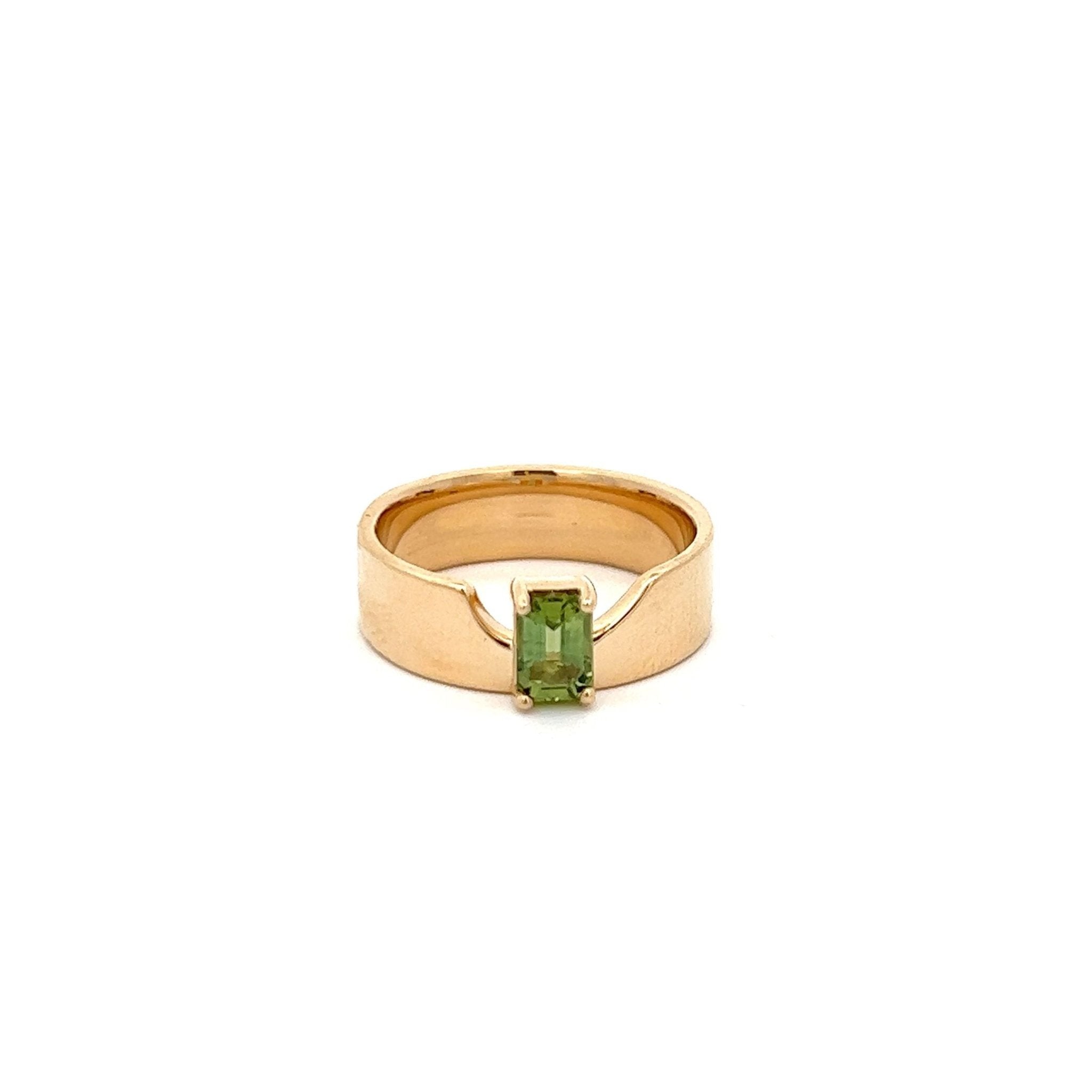 Swoopy Cigar Band Green Sapphire Ring