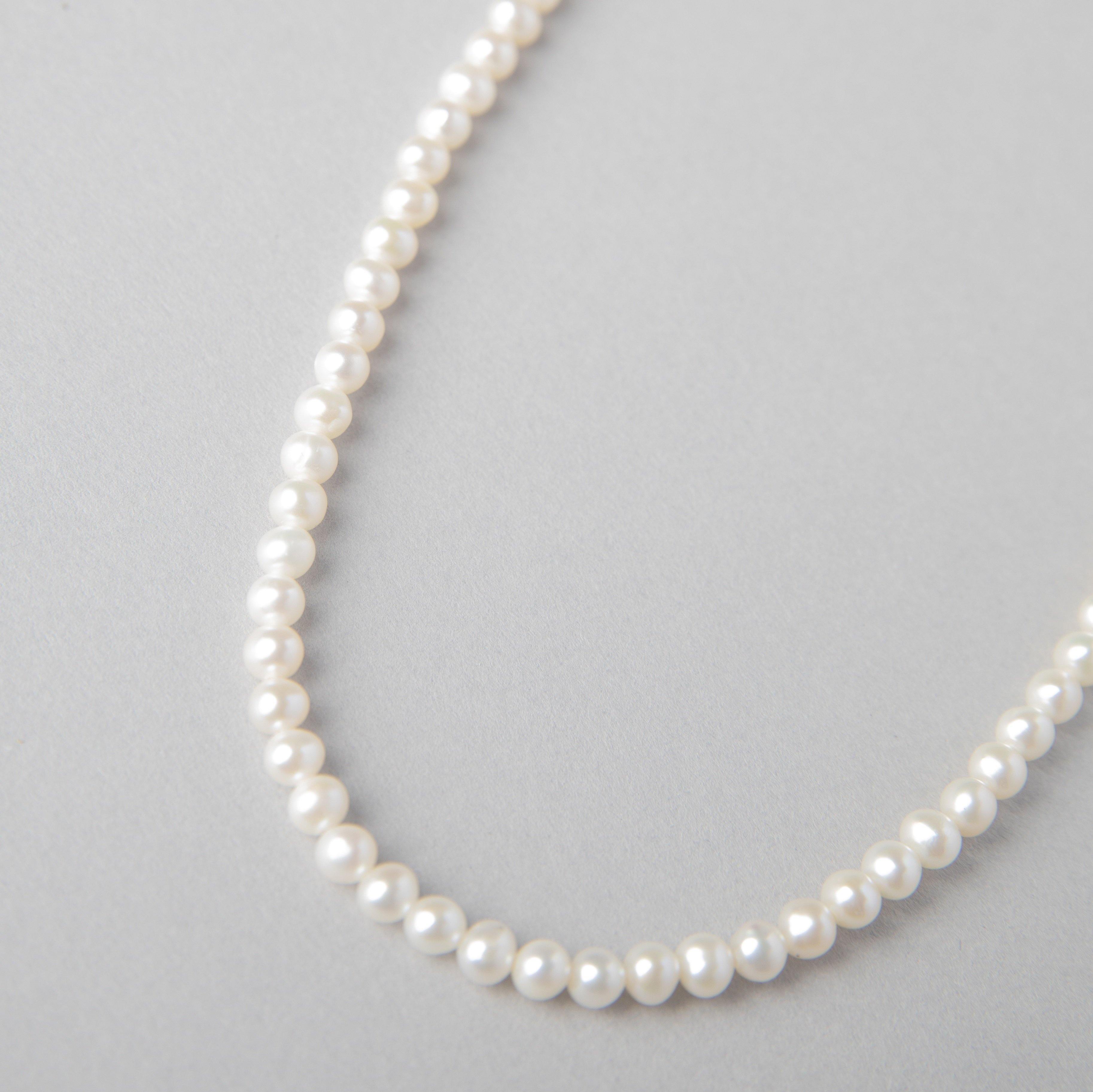 MICRO FRESHWATER PEARL NECKLACE