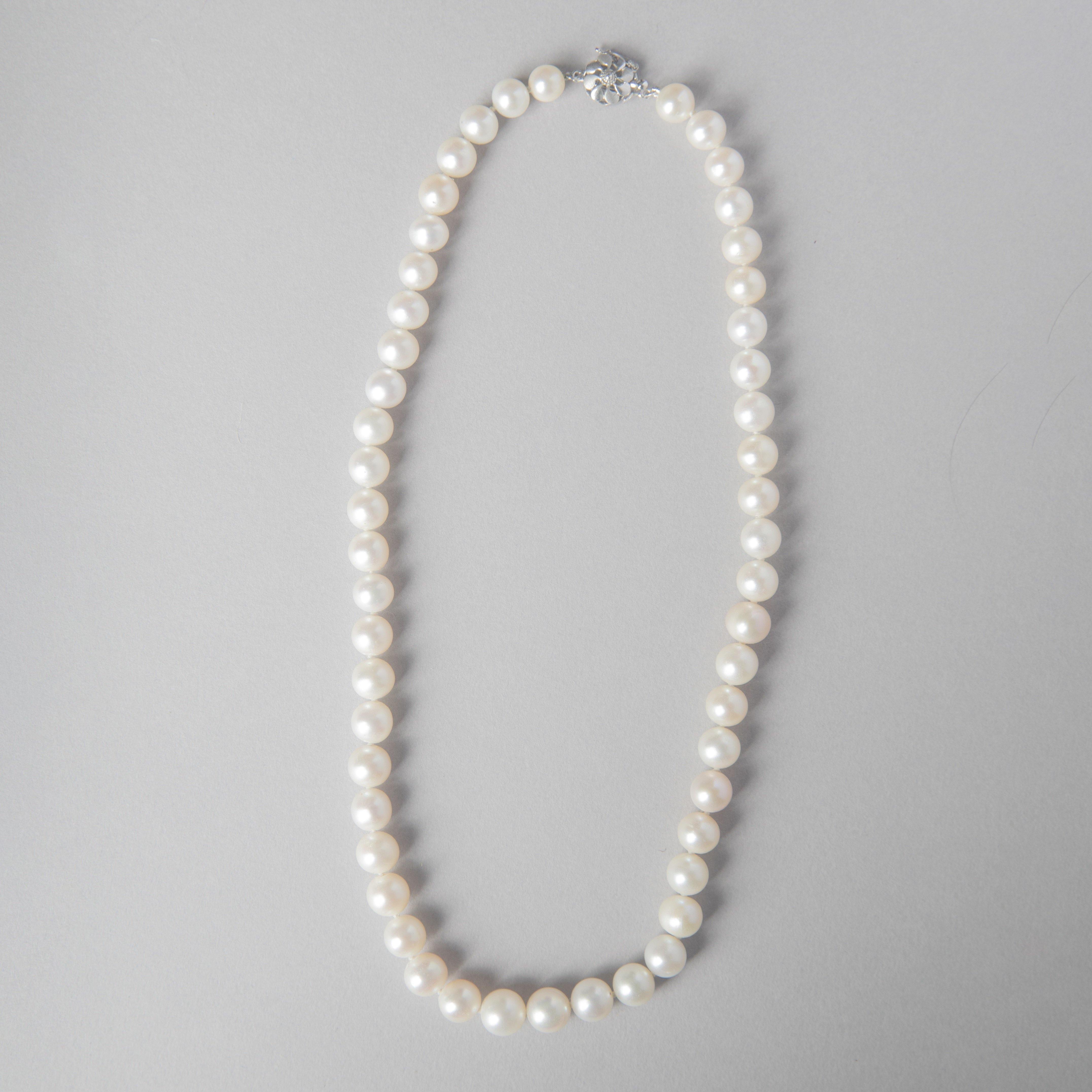 CULTURED FRESH WATER PEARL NECKLACE