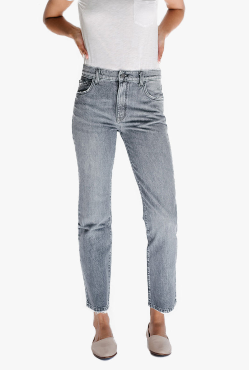 Mid Rise Taper Leg Jean